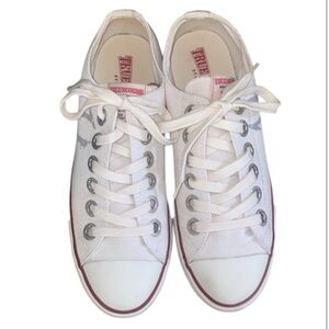 TRUE RELIGION White Low-top Lace-up Sneakers Womens 9.5 / Gender neutral